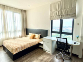 Corner Unit Landmark Residence 2, High Floor, Nice View, WiFi & Tvbox, Free Parking